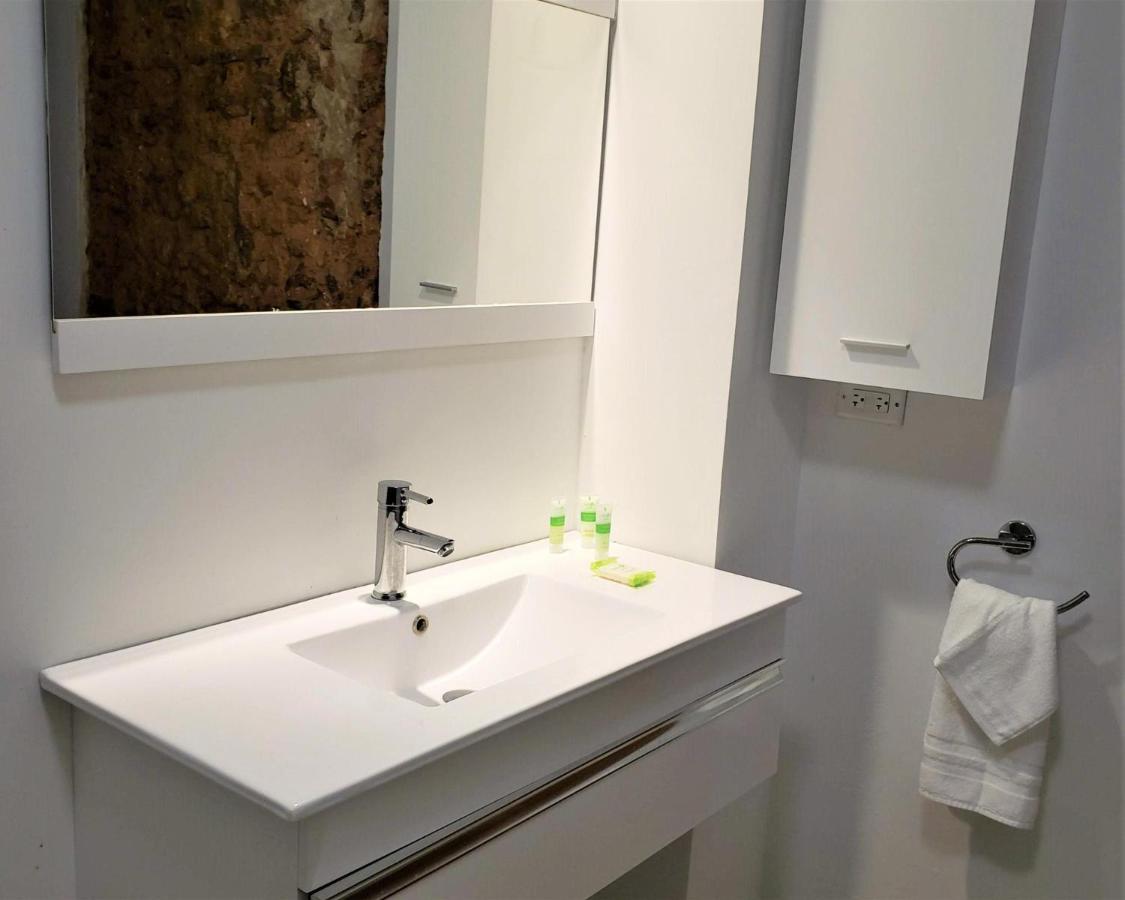 Kasa The Lofts Of Old San Juan 201 Huge 2 Bed 2 Bath For 6 Washer Dryer المظهر الخارجي الصورة
